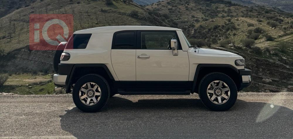 تويوتا إف جي كروزر